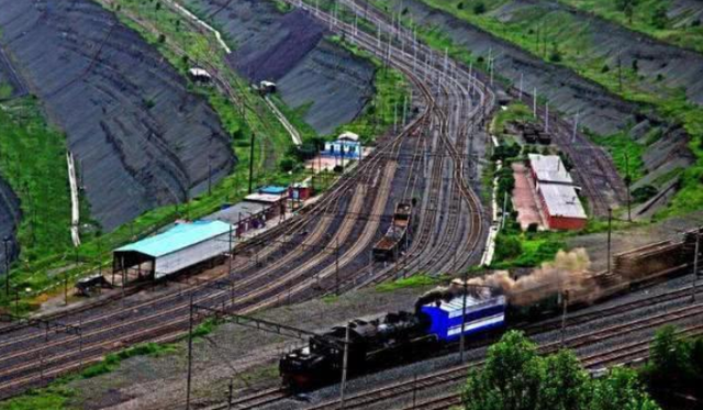 中国“最大”的煤矿大省，占全国煤炭总量的30%，被人称作煤海