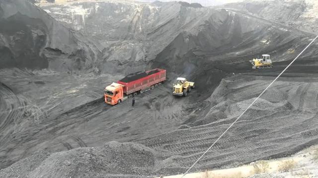 一日两涨 百元起跳：“煤荒”下敢囤不敢卖的煤老板们