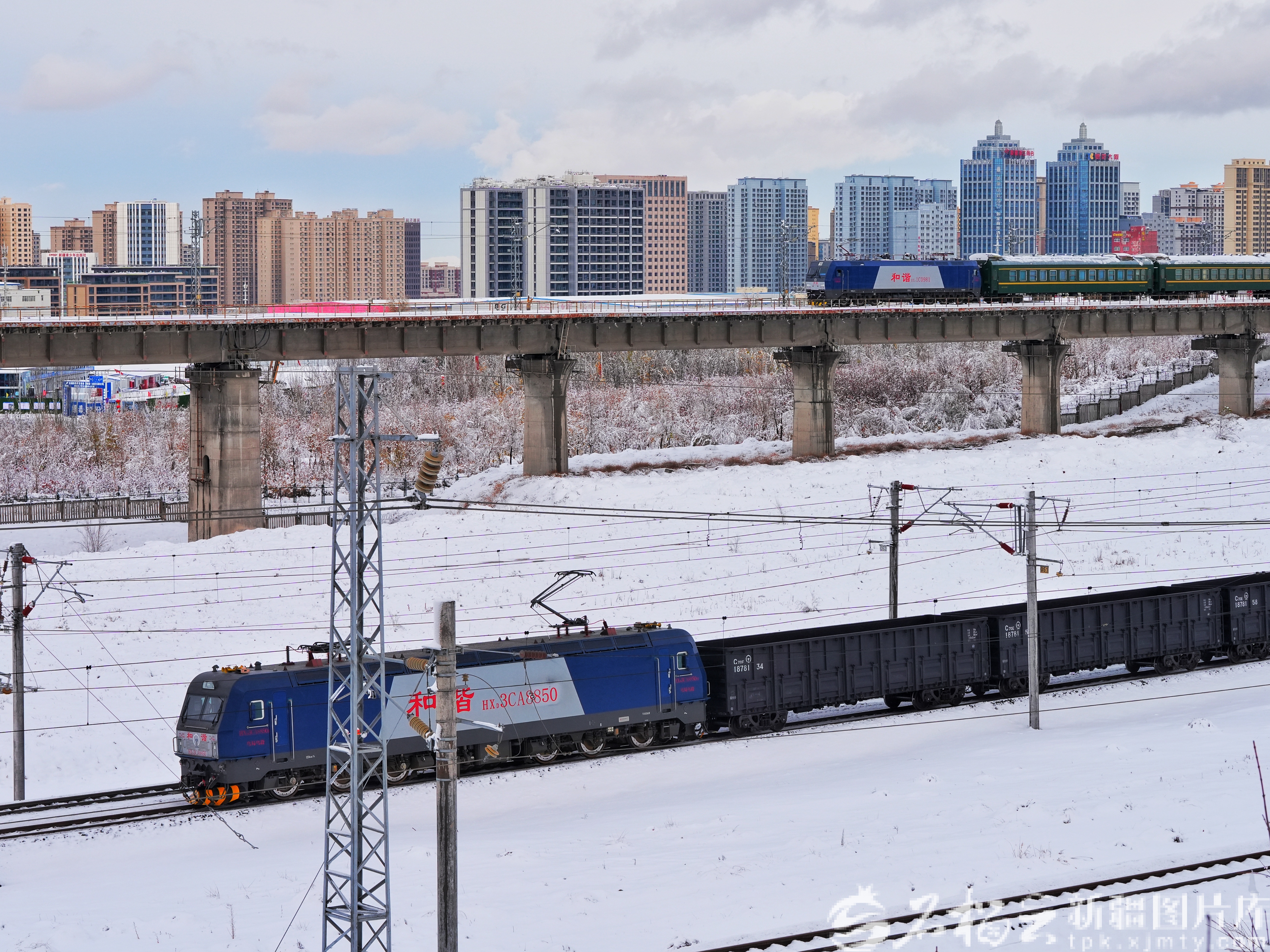 新疆铁路疆煤外运量突破9000万吨